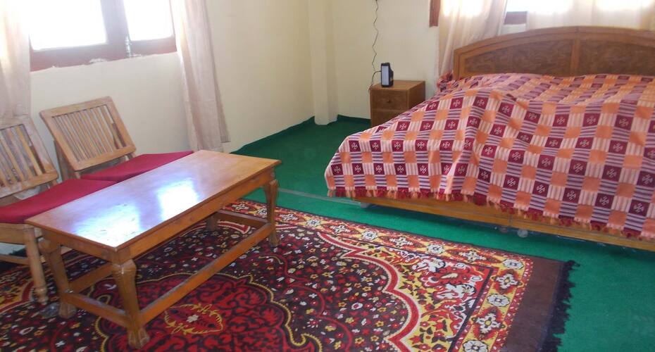 Nengma Hotel, Kaza 5